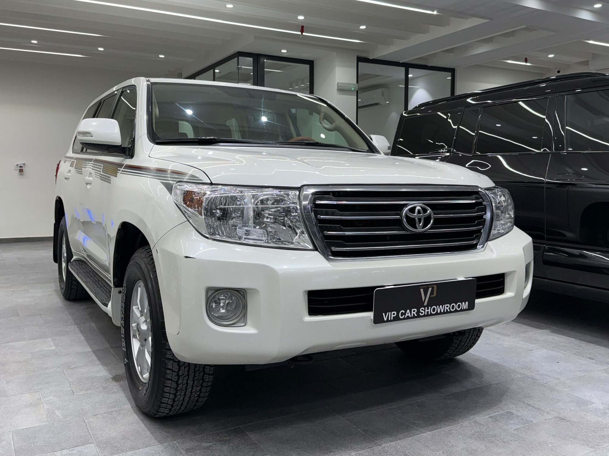 Toyota Land Cruiser G standard 2014 Toyota Land Cruiser G standard 2014