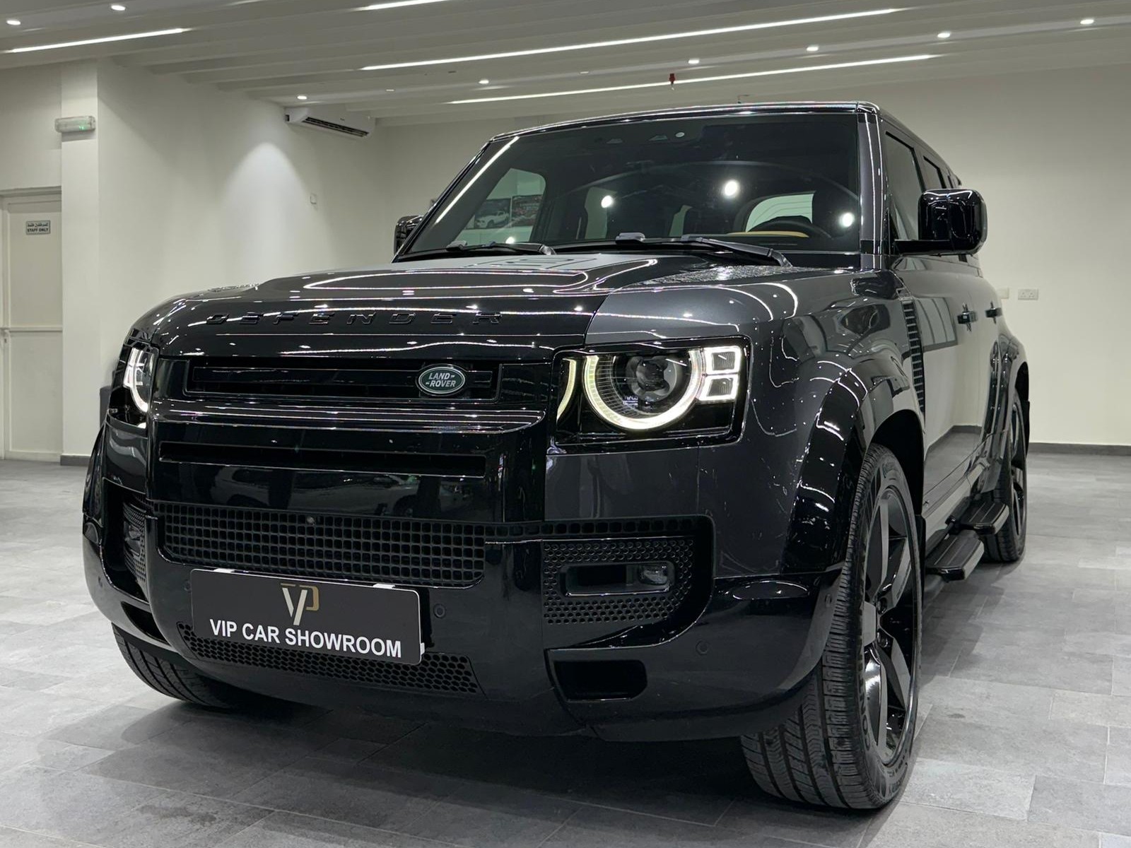 Land Rover Defender 110 2.0i4 X-Dynamic SE 2023 - Image 3