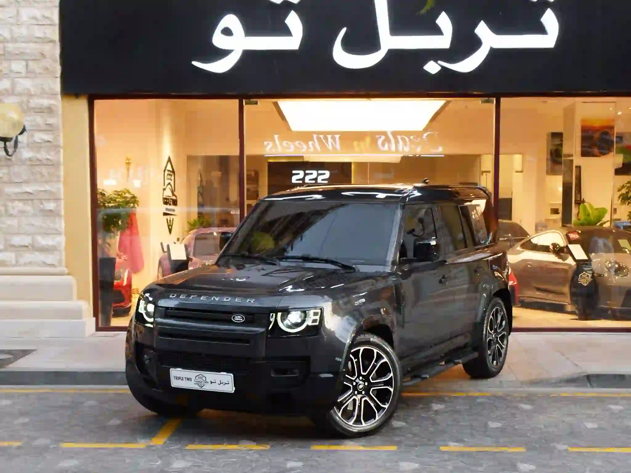 Land Rover Defender 110 3.0i6 X-Dynamic HSE 2025 - Image 2