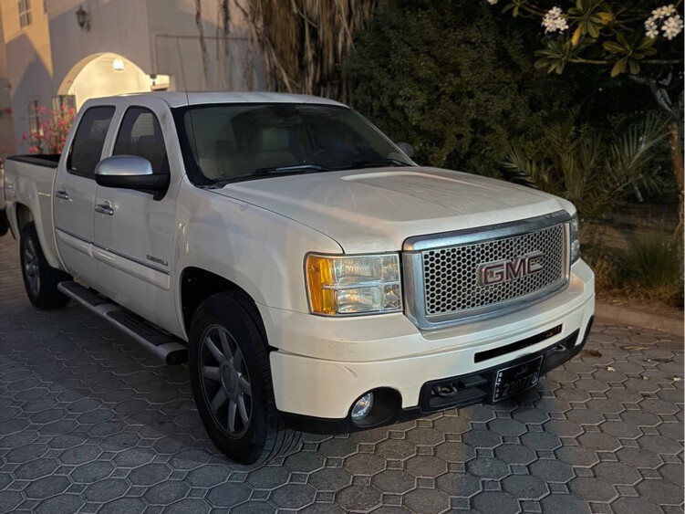 GMC Sierra Denali 2012 - Image 4