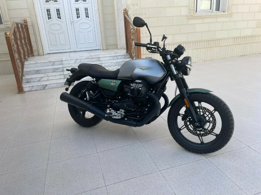 moto guzzi v7 2022