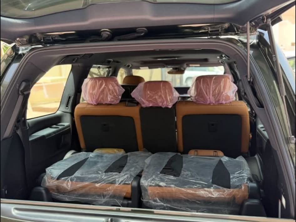 Lexus LX 570 S Black Edition 2021 - Image 3