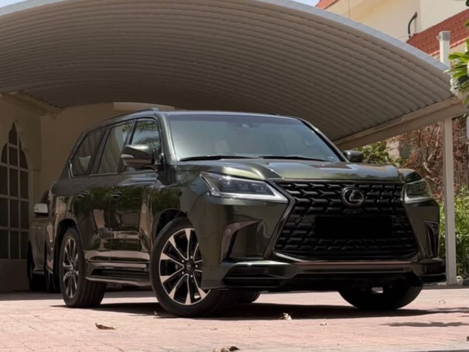 Lexus LX 570 S Black Edition 2021