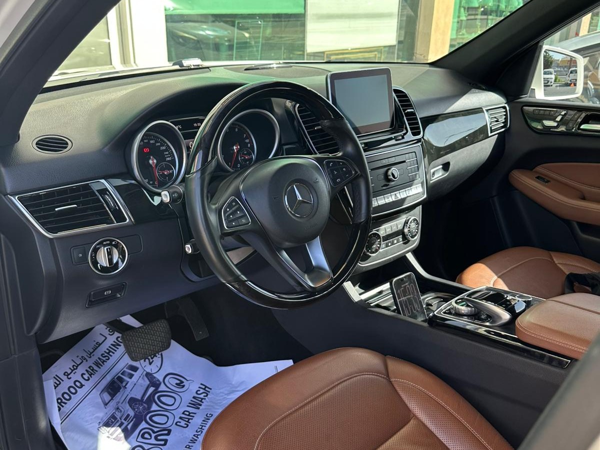 Mercedes-Benz GLE  400 2016 - Image 3