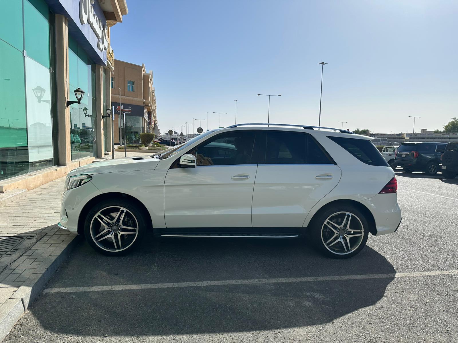 Mercedes-Benz GLE 400 2016 — photo 10 for sale in Qatar