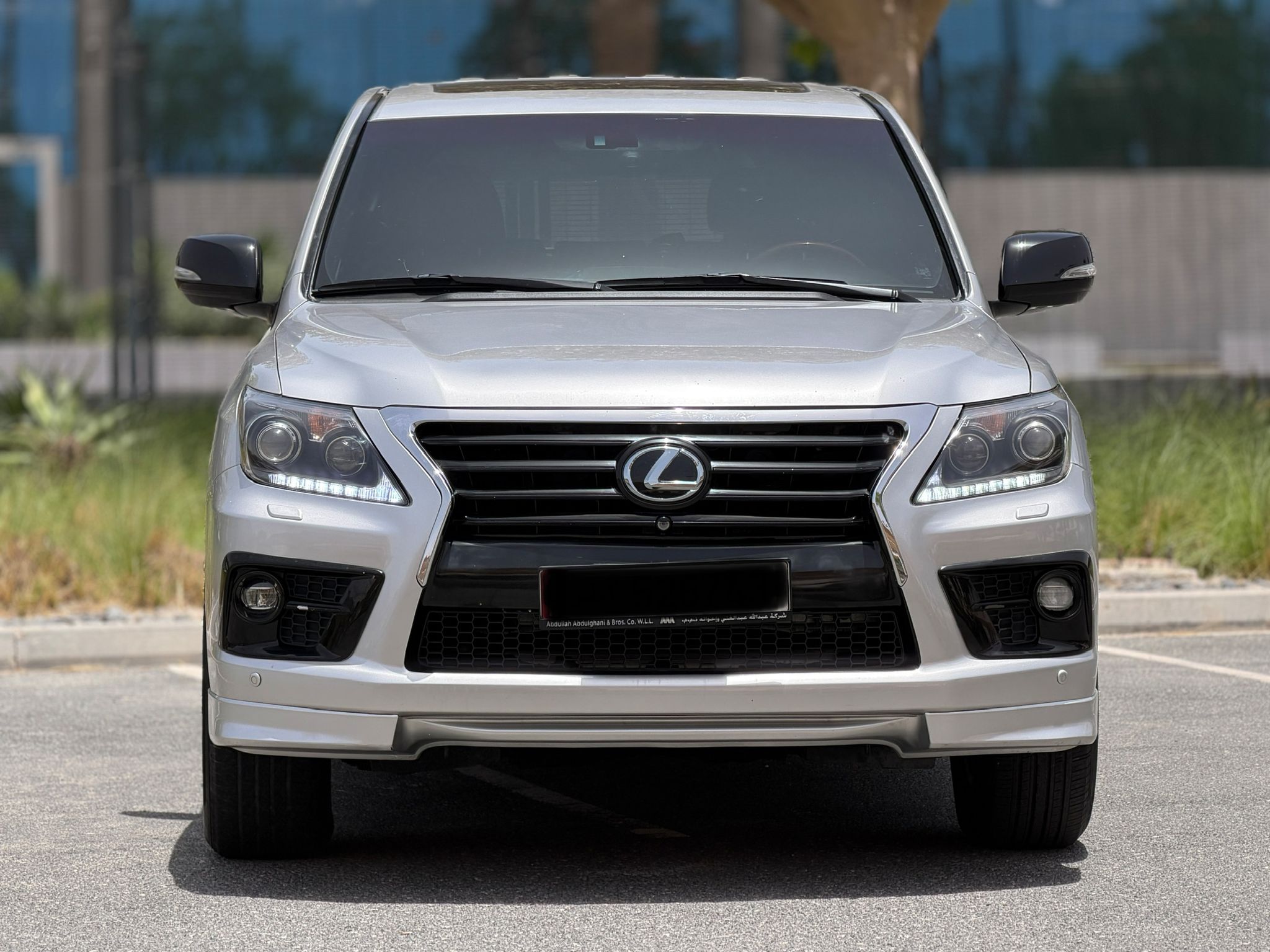 Lexus LX 570 2012 - Image 2