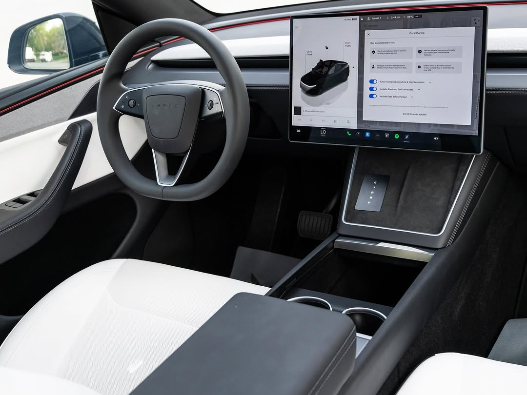 Tesla Model Y Long Range 2026 - Image 3