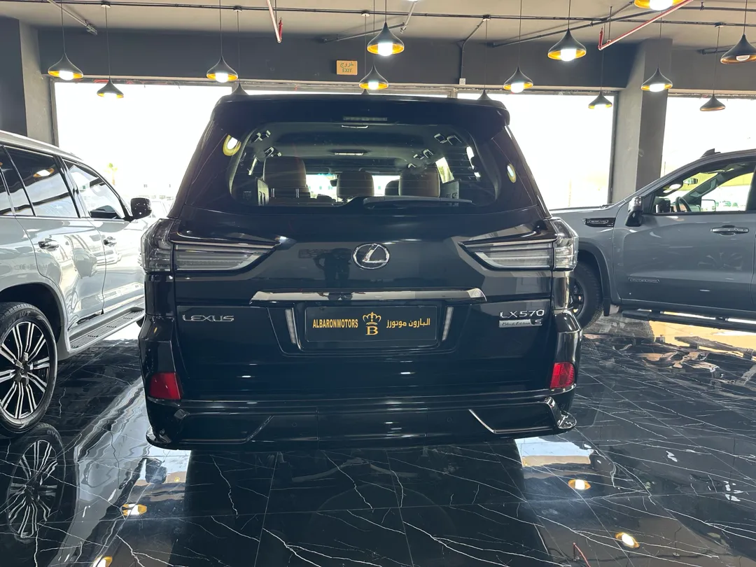 Lexus LX 570 S Black Edition 2021 - Image 3