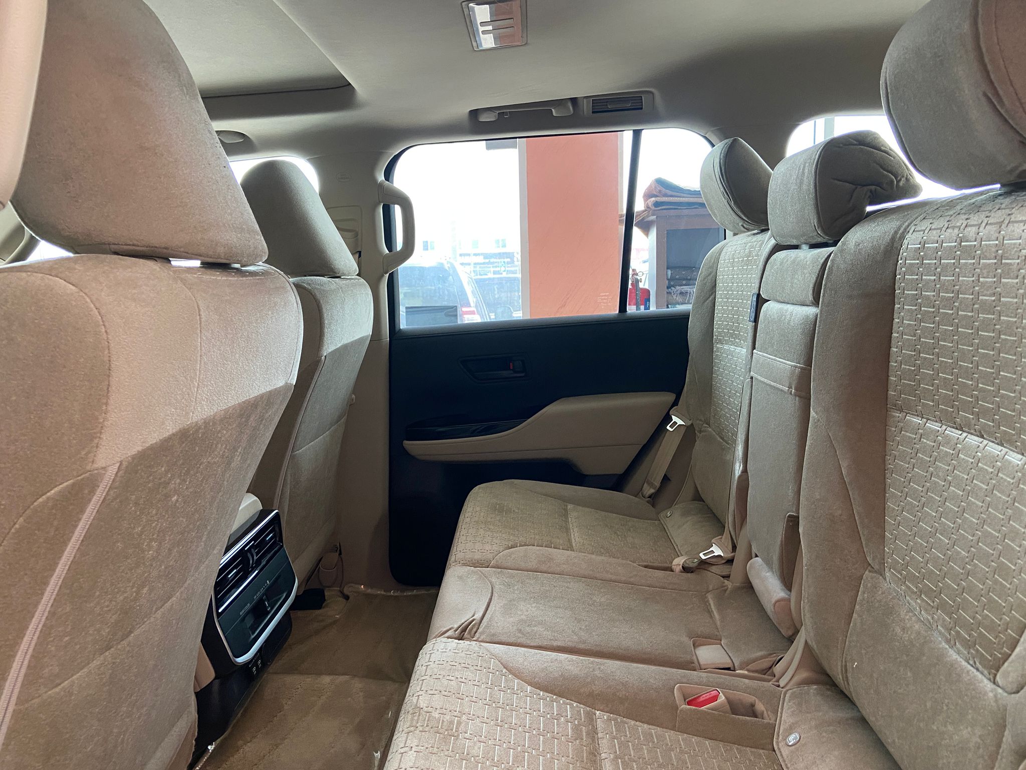 Toyota Land Cruiser GX.R 2025 - Image 3