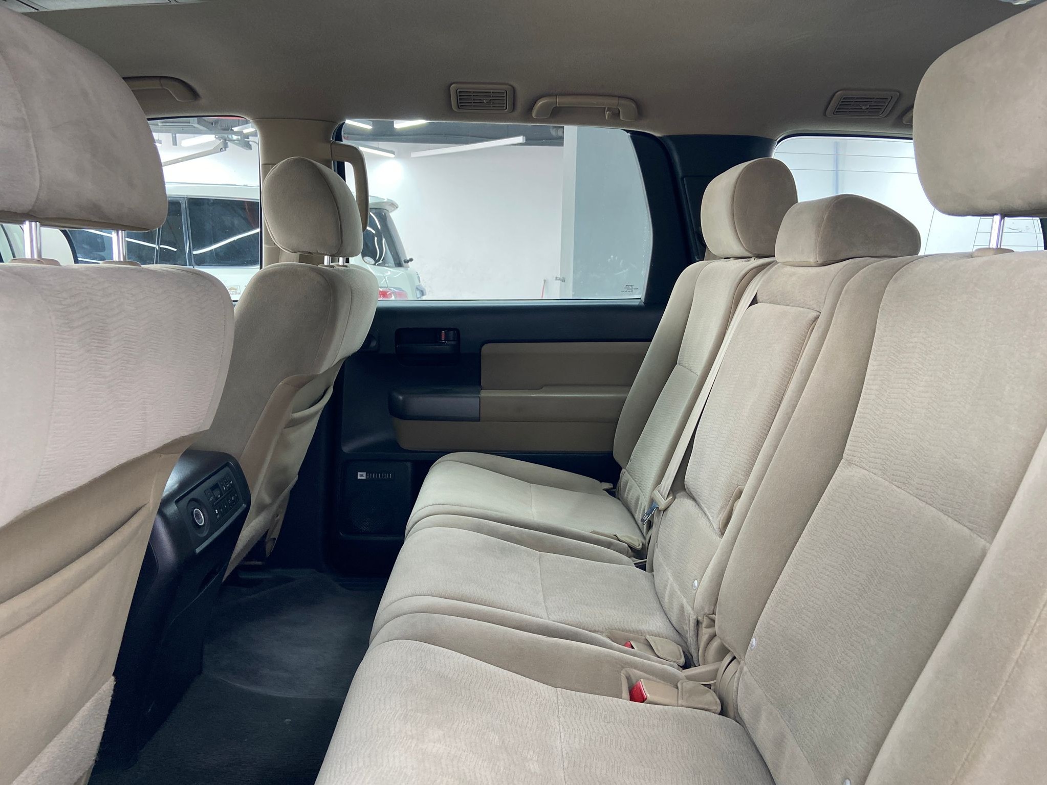 Toyota Sequoia 2013 - Image 4