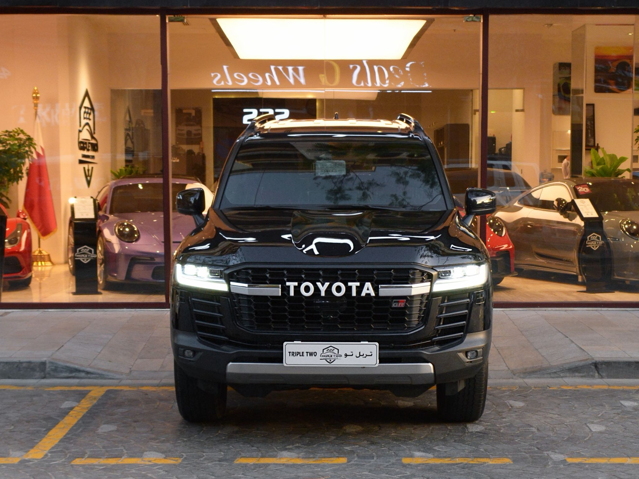 Toyota Land Cruiser G/R HEV 2025 - Image 2
