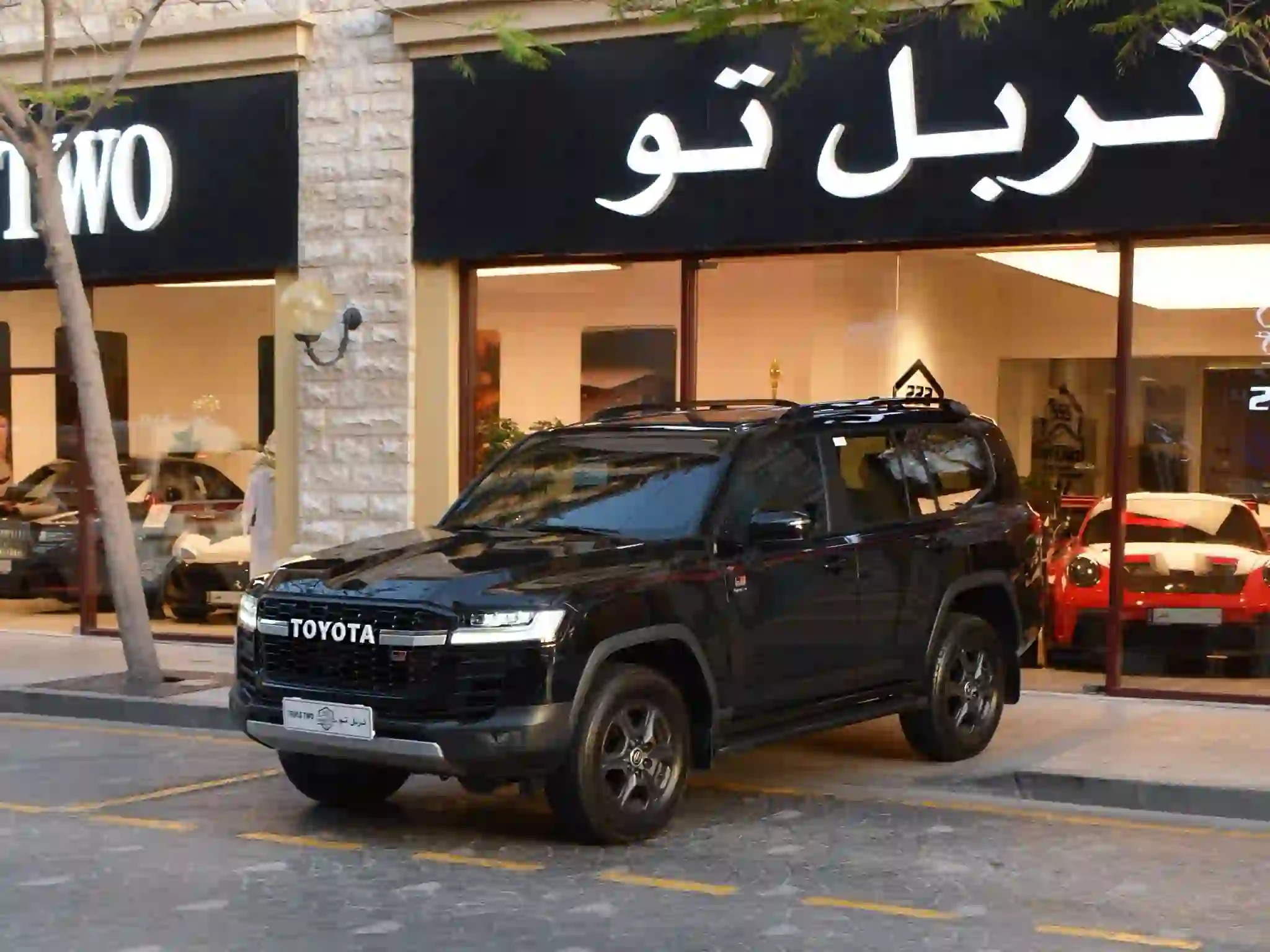 Toyota Land Cruiser G/R HEV 2025 - Image 3