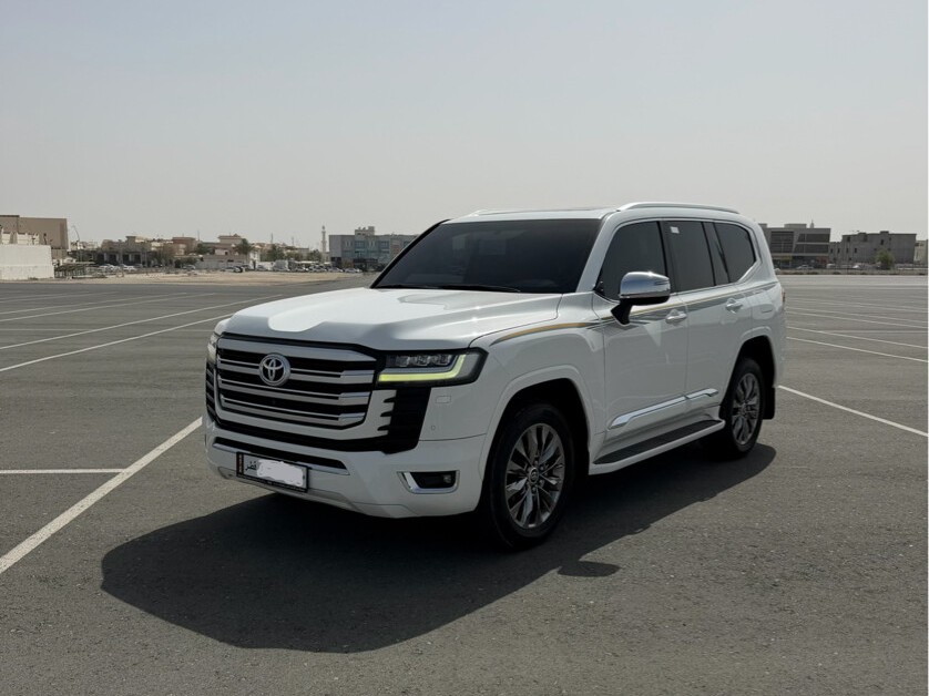 Toyota Land Cruiser VX Twin Turbo 2023 - Image 2