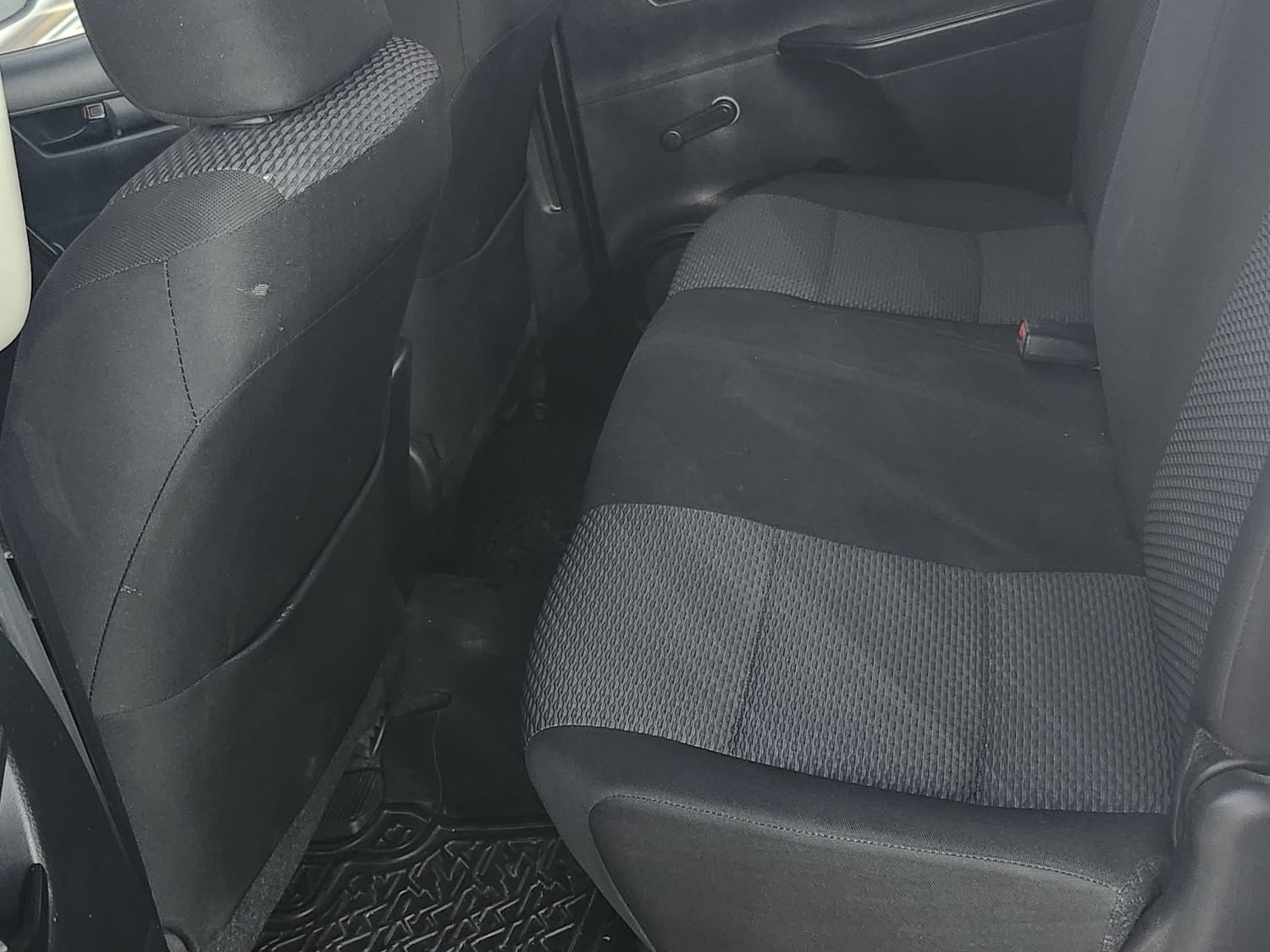 Toyota Hilux 4X4 2022 - Image 4