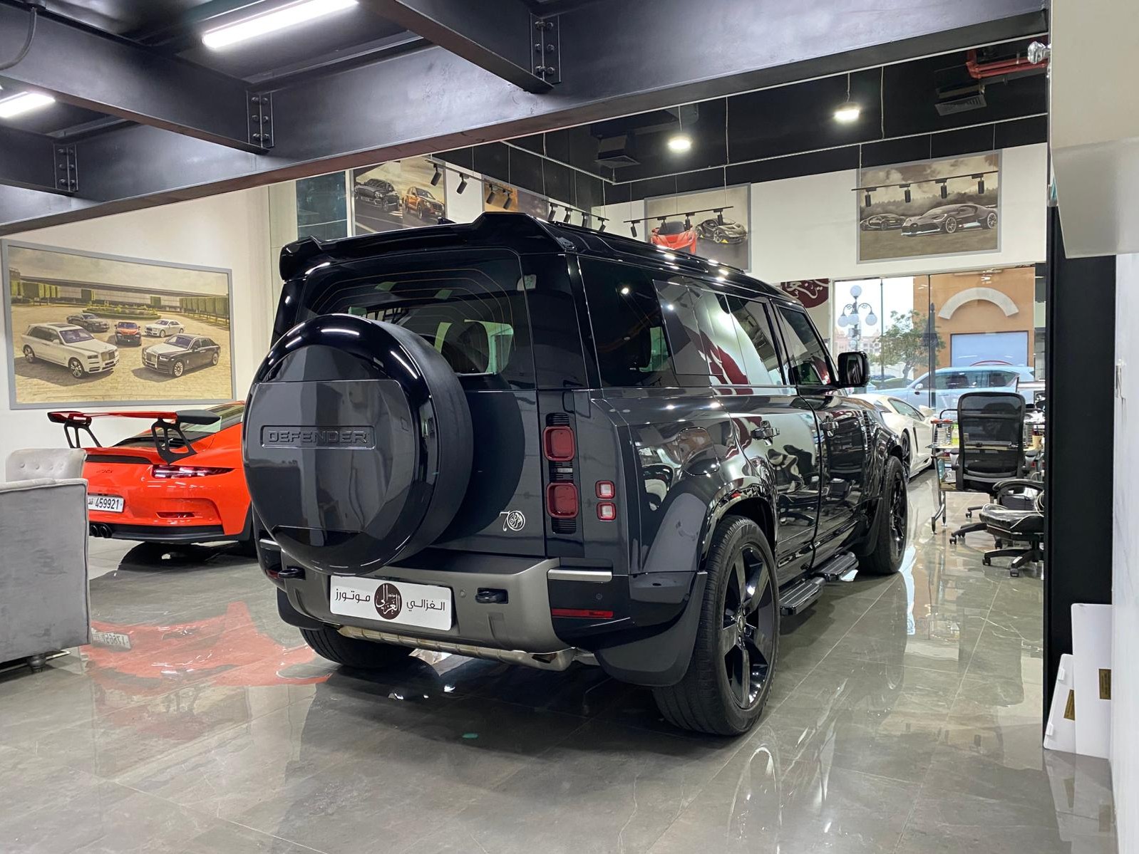 Land Rover Defender 110 HSE 2025 - Image 3