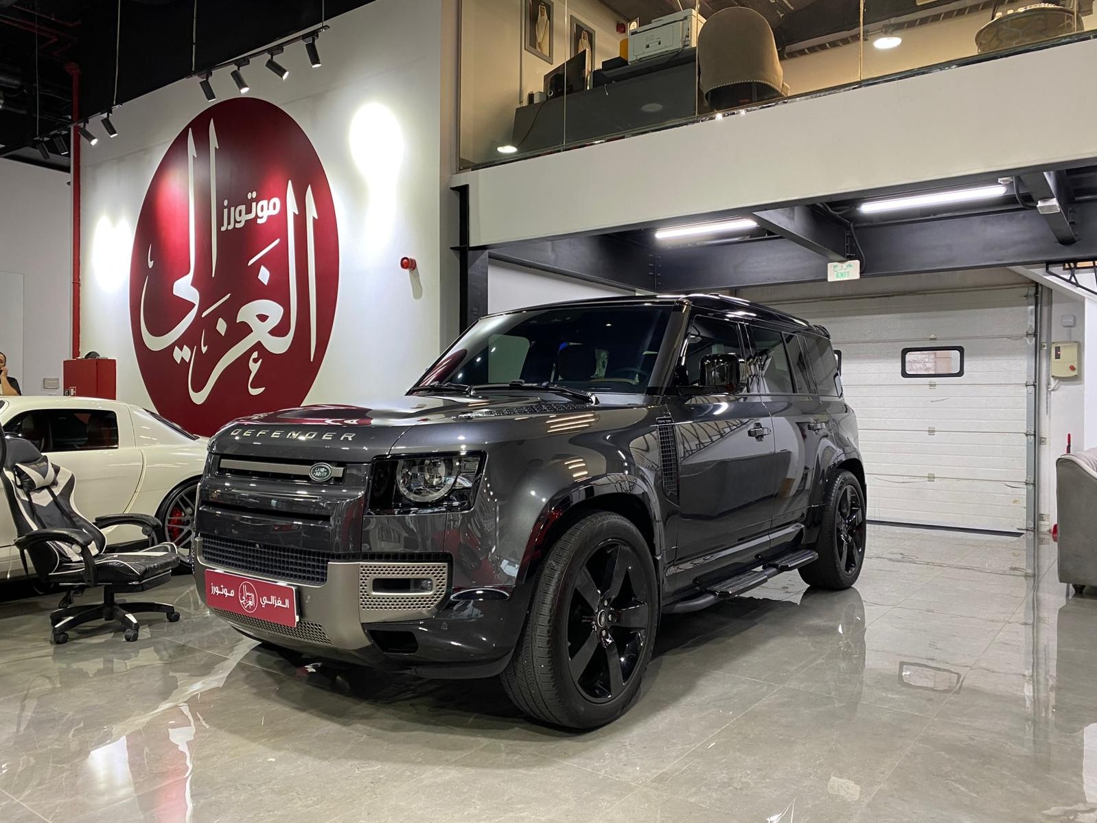 Land Rover Defender 110 HSE 2025