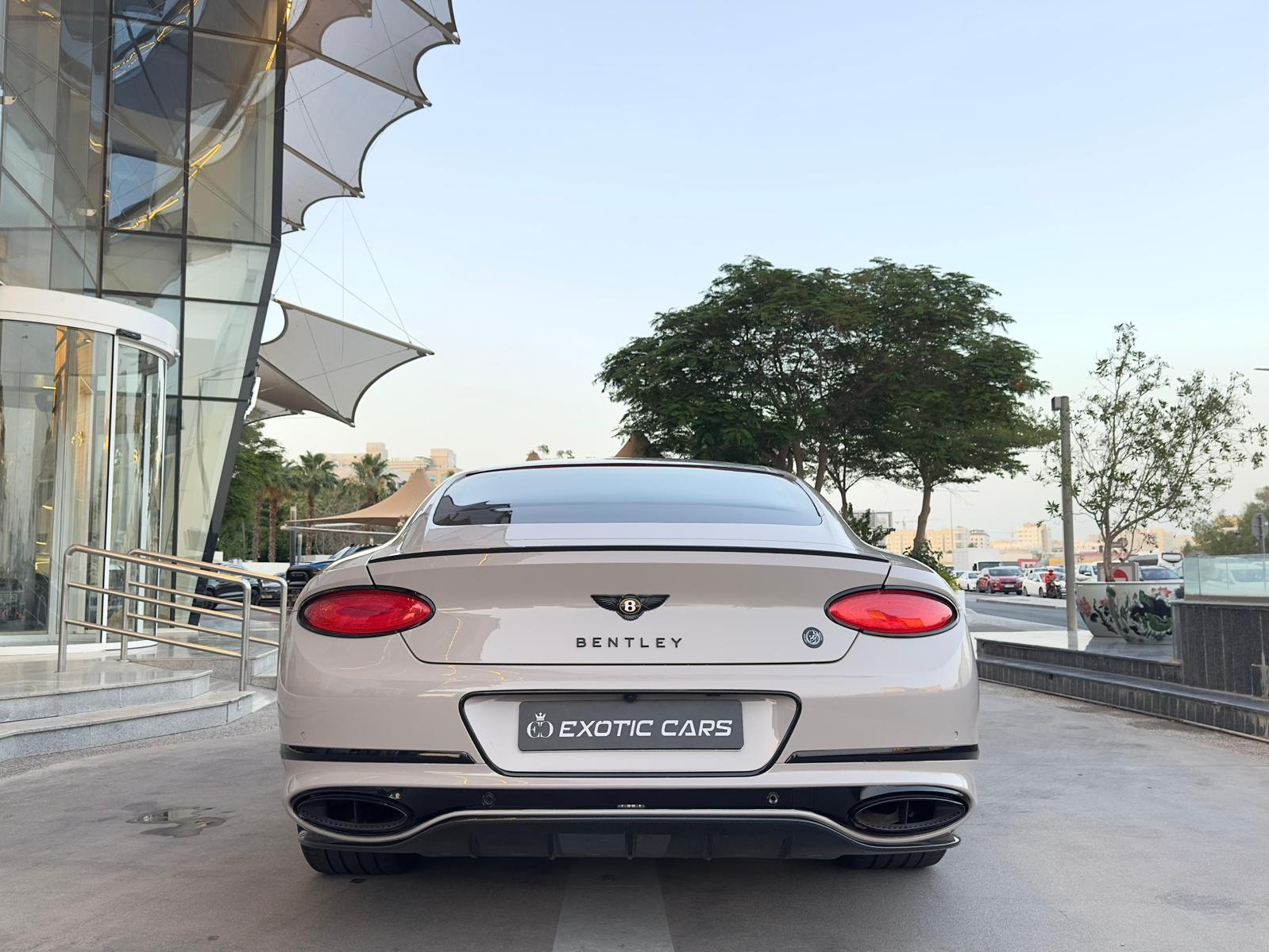 Bentley Continental GT 2019 - Image 2