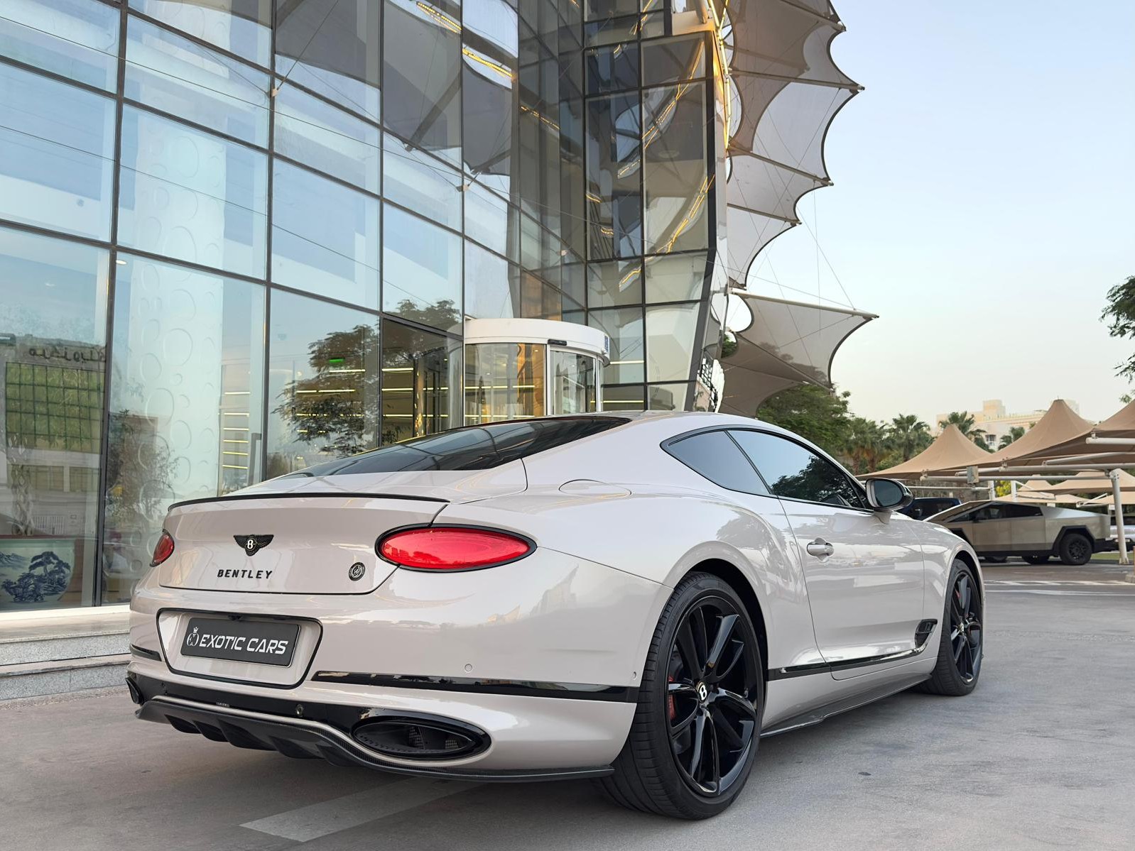 Bentley Continental GT 2019 - Image 3