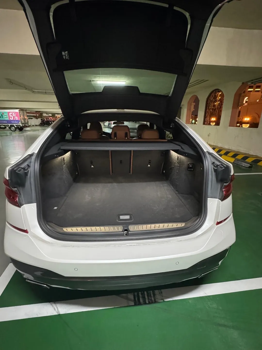 BMW 6-Series 630 i 2018 — photo 11 for sale in Qatar
