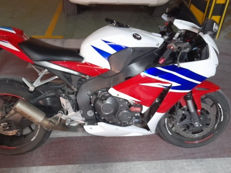 HONDA CBR  2012 - Image 2