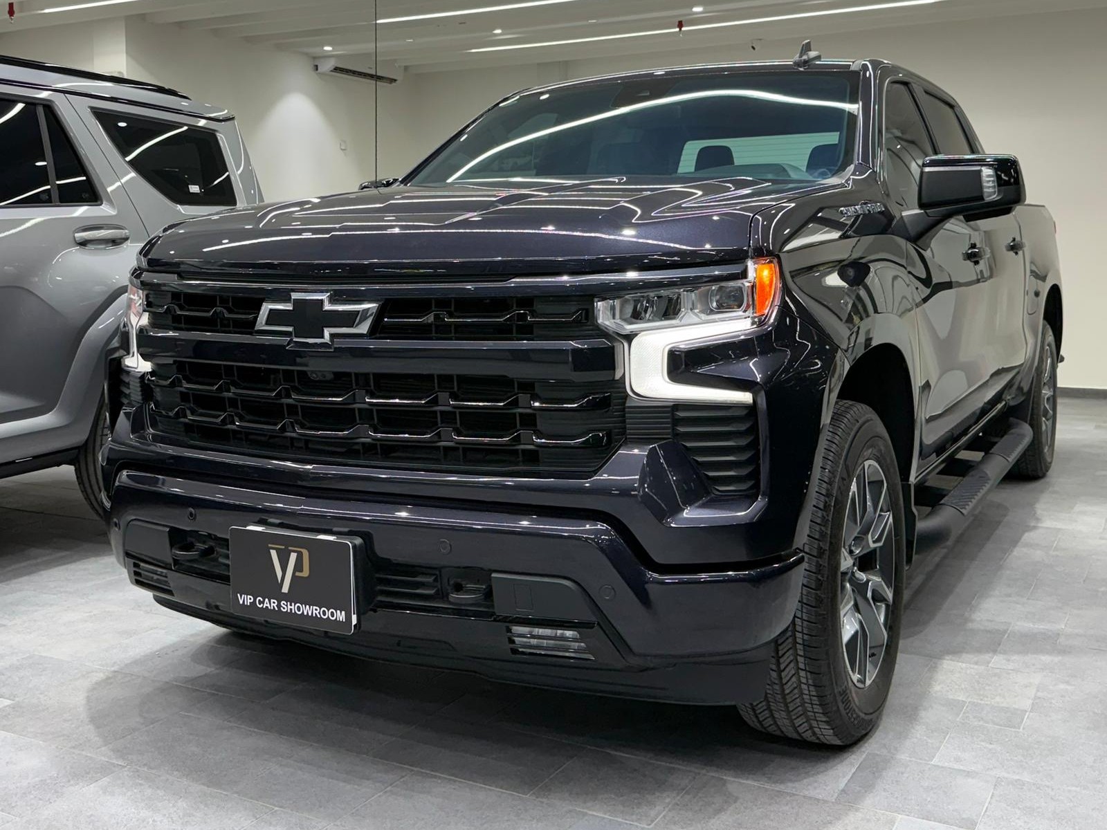Chevrolet Silverado RST 2024 - Image 2