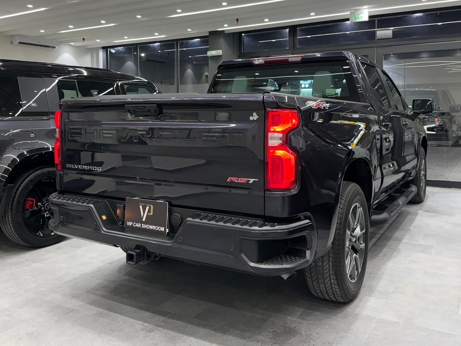 Chevrolet Silverado RST 2024 - Image 4