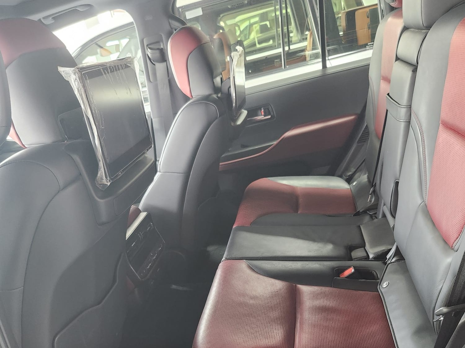 Toyota Land Cruiser G/R 2022 - Image 3