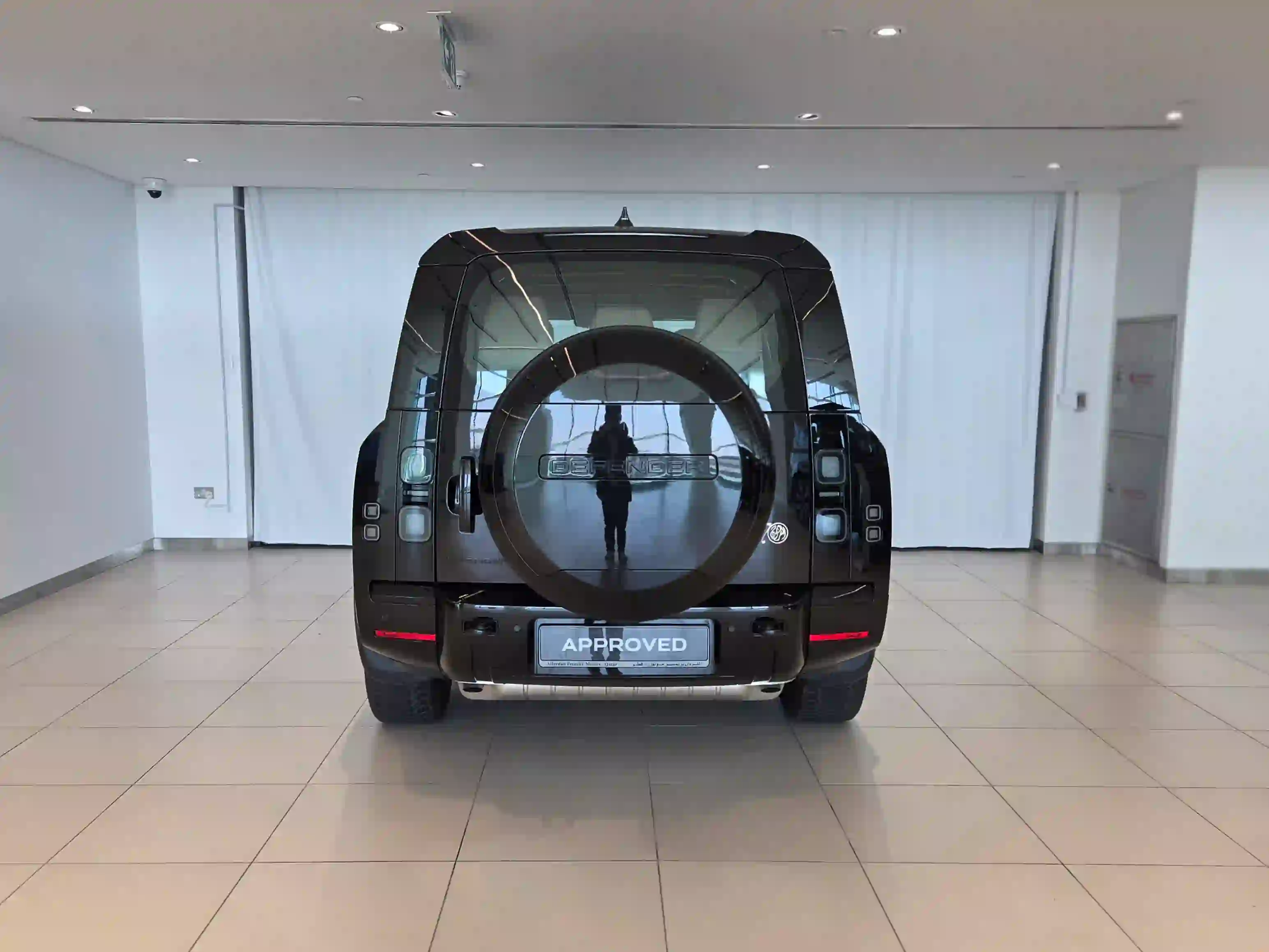 Land Rover Defender 130 3.0i6 SE 2026 - Image 3