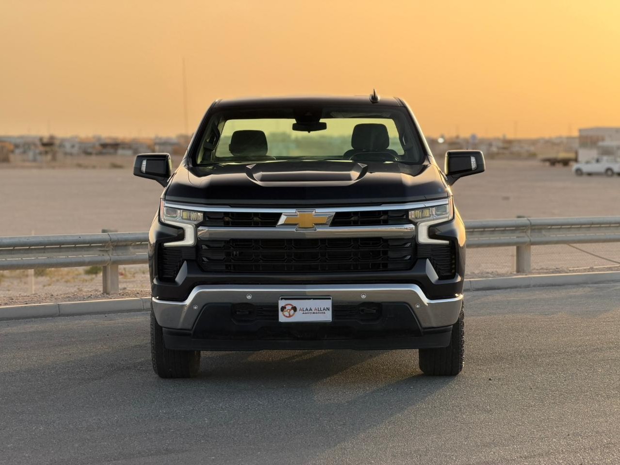 Chevrolet Silverado LT 2024 - Image 4