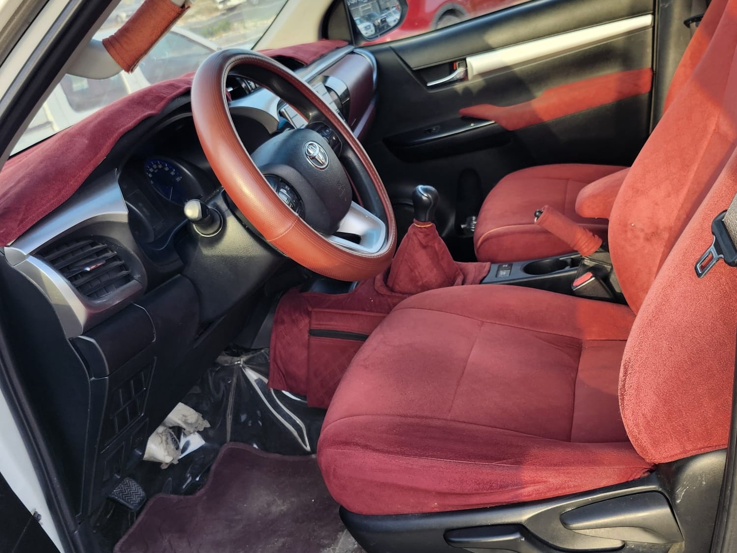 Toyota Hilux 2016 - Image 3