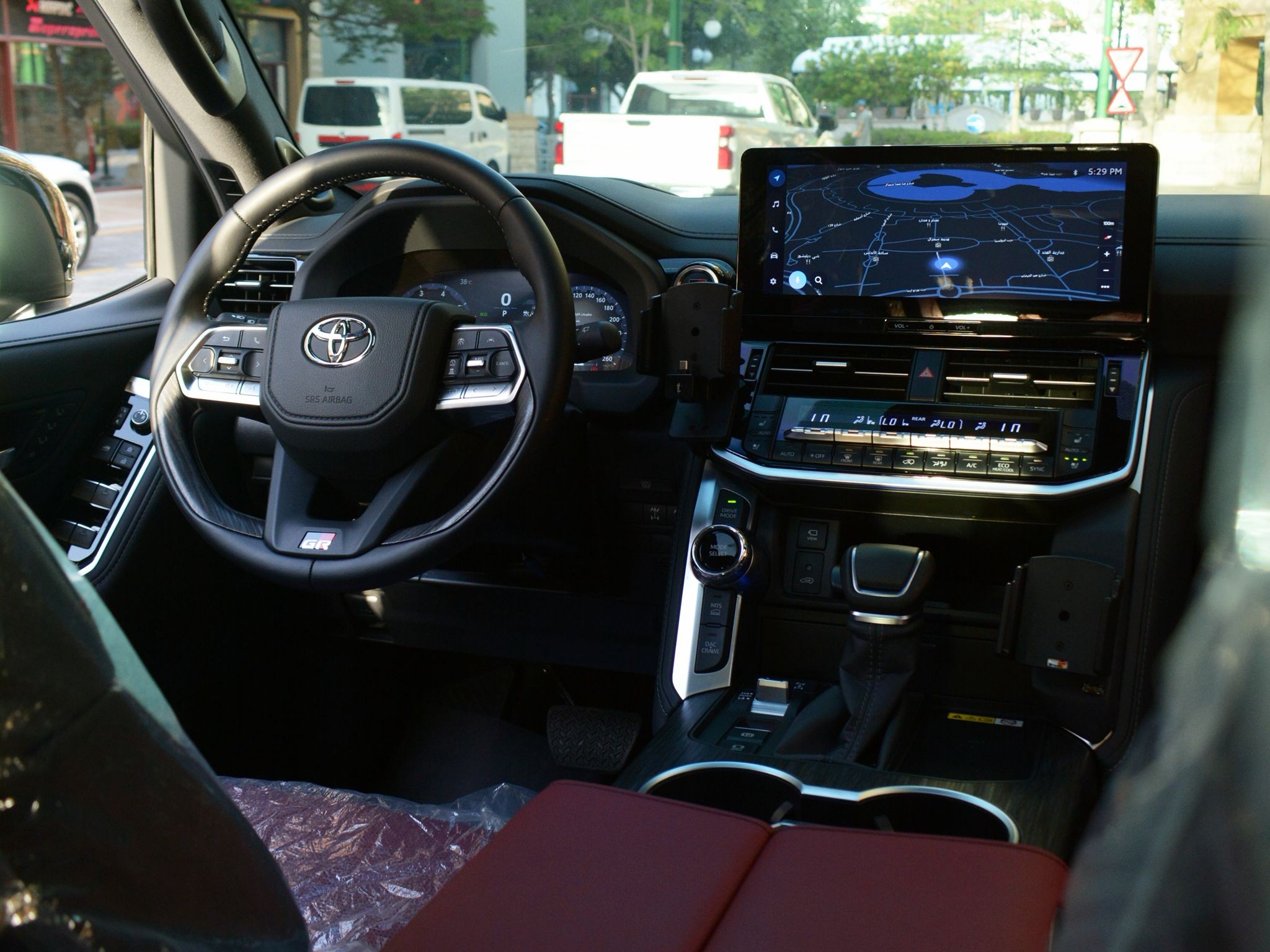 Toyota Land Cruiser G/R 2026 - Image 3