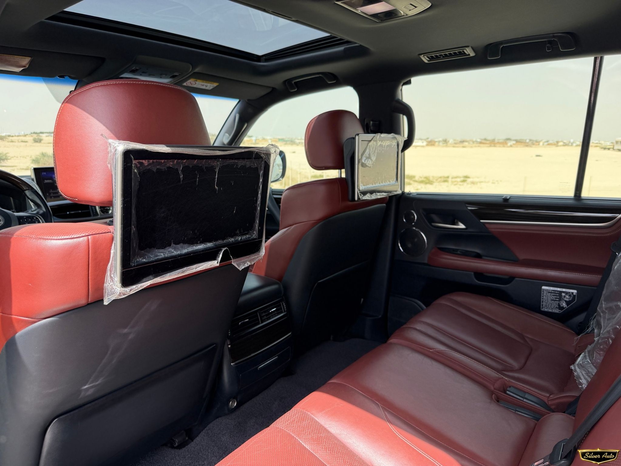 Lexus LX 570 2016 - Image 3