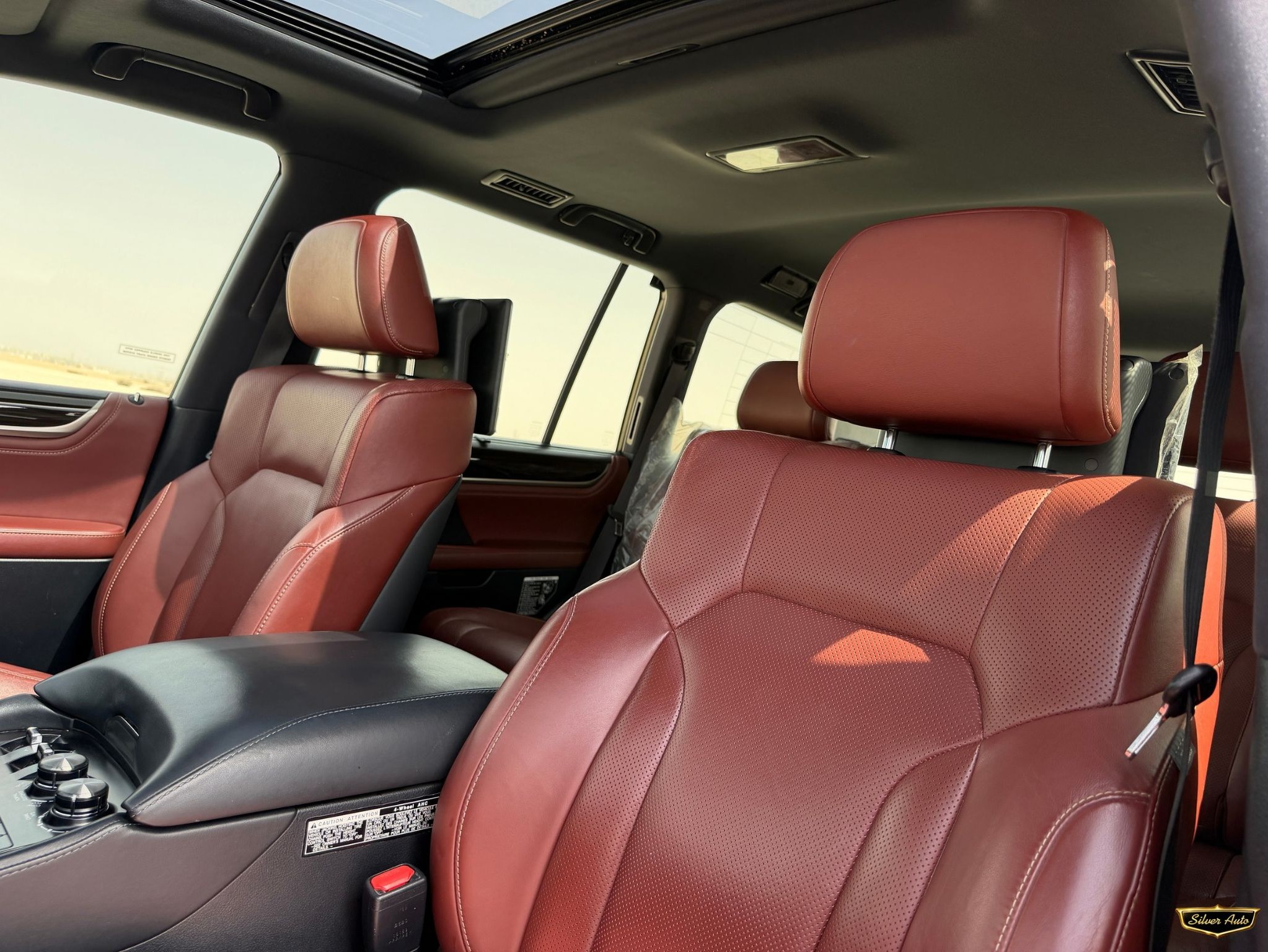 Lexus LX 570 2016 - Image 4