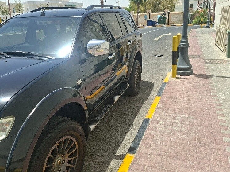 Mitsubishi Pajero Sport 2010 - Image 3