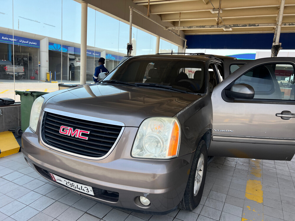 GMC Yukon SLE 2013 - Image 4