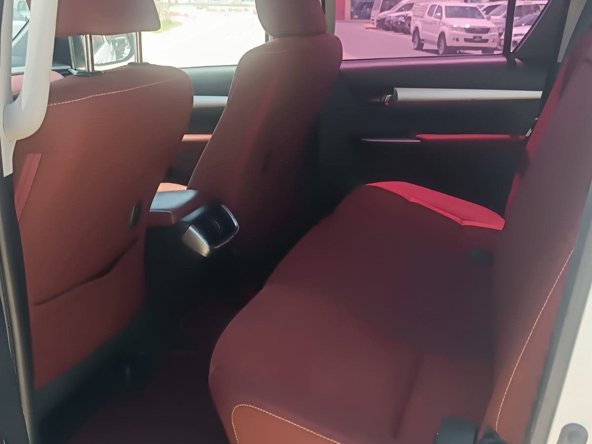 Toyota Hilux 2.7 2018 - Image 3
