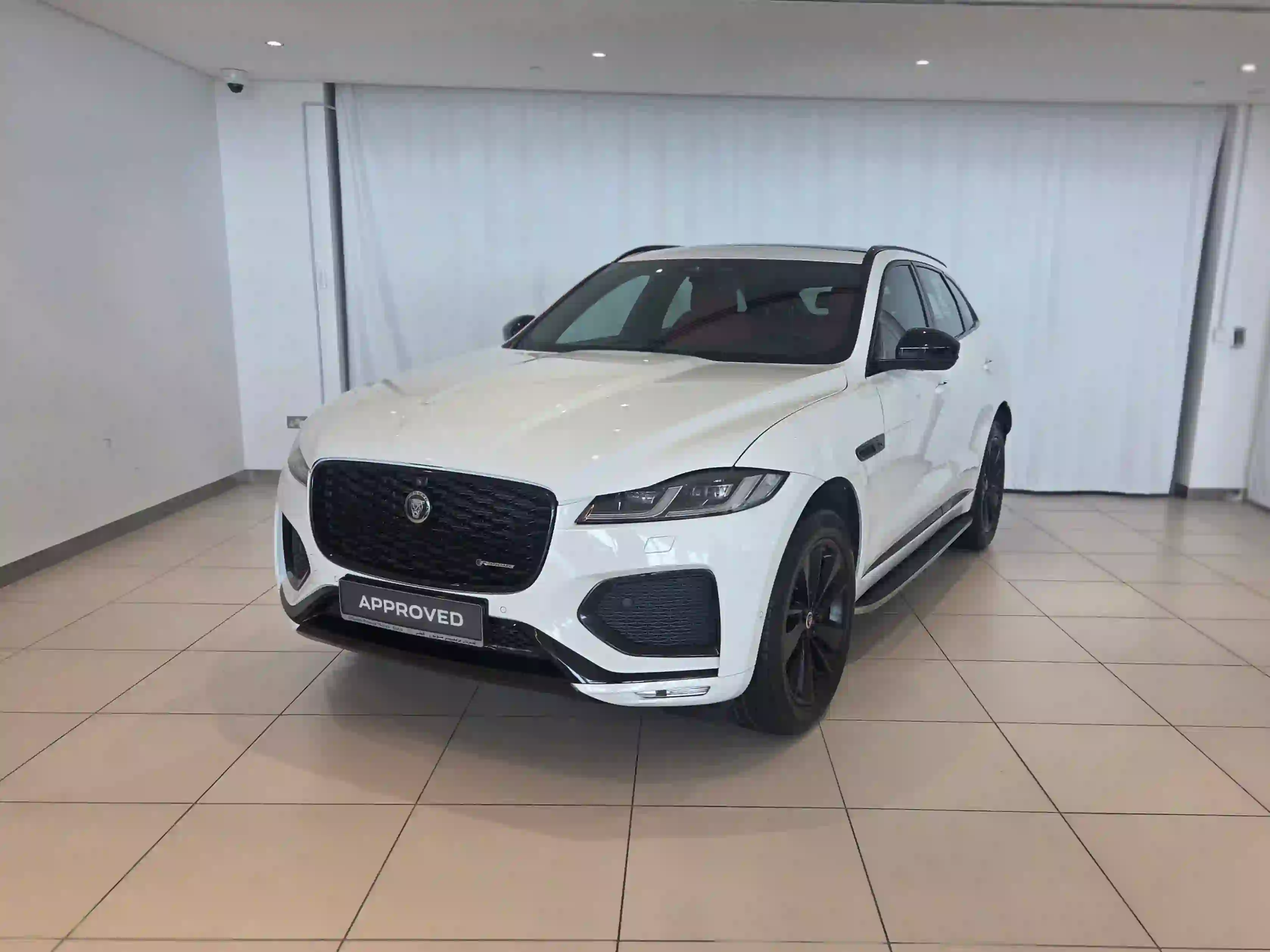 Jaguar F-PACE 2.0 i4 R-Dynamic SE 2024