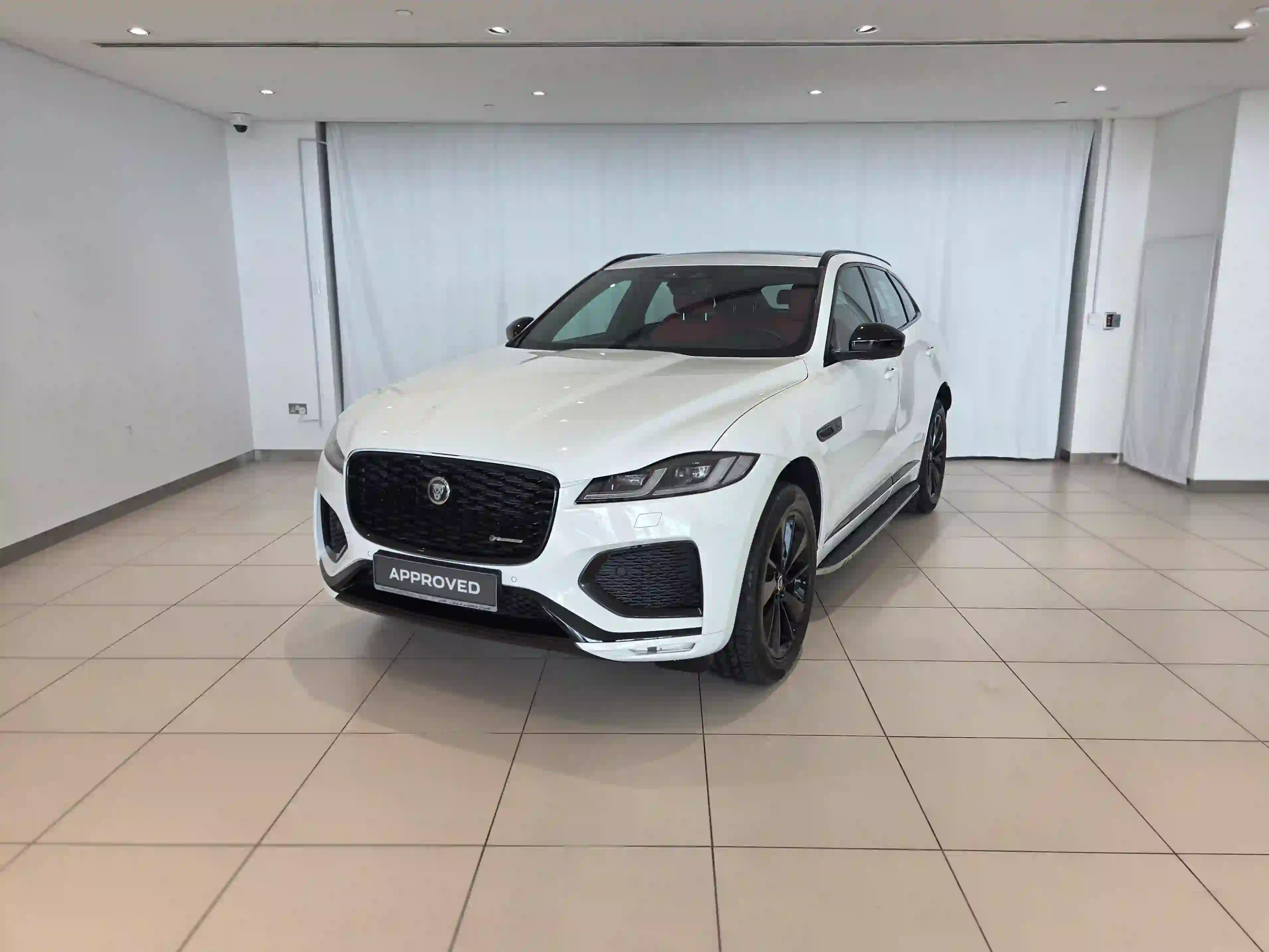 Jaguar F-PACE 2.0 i4 R-Dynamic SE 2024