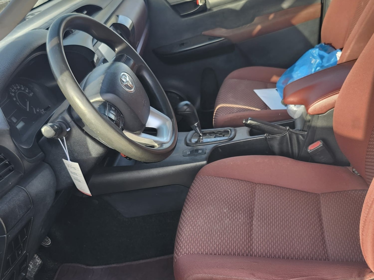 Toyota Hilux 2.7 2021 - Image 2
