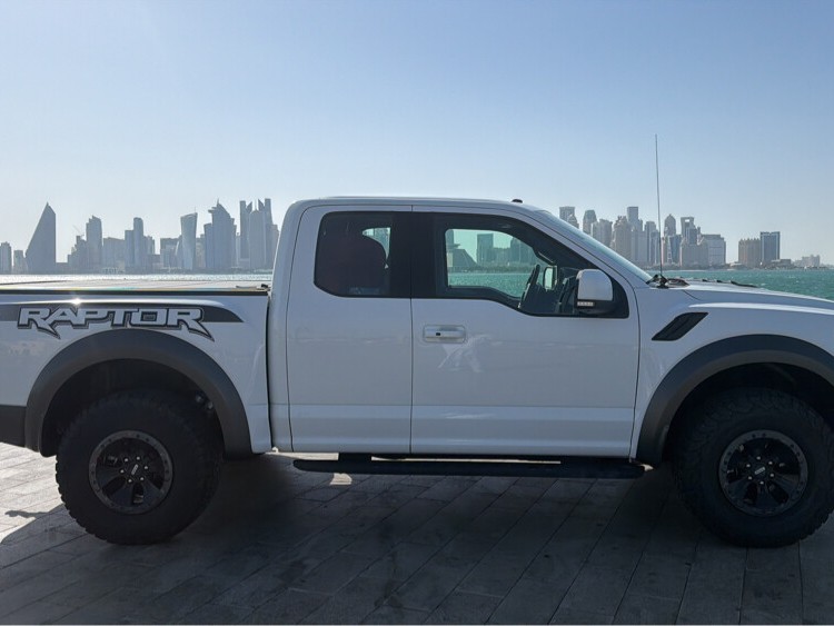 Ford Raptor f 150 2018 - Image 2