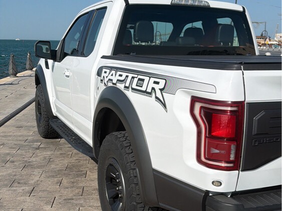 Ford Raptor f 150 2018 - Image 4