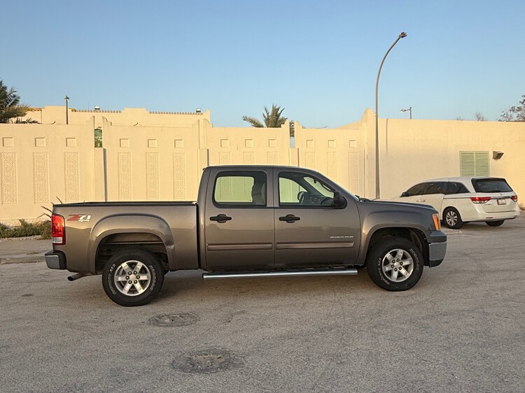 GMC Sierra 1500 2013 - Image 2