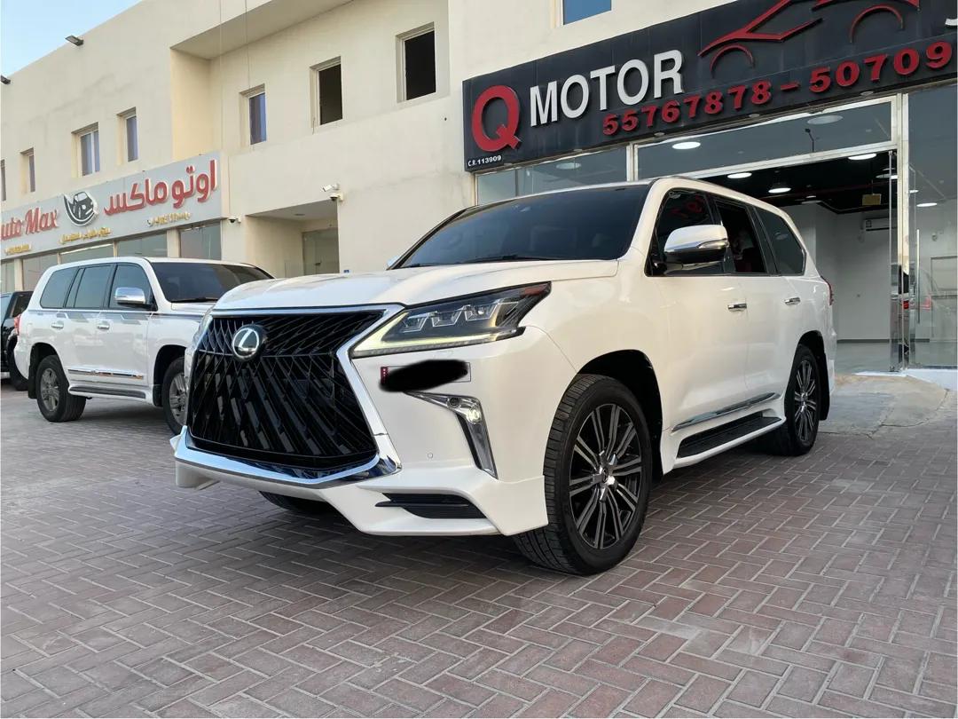 Lexus LX 570 S 2016 - Image 2