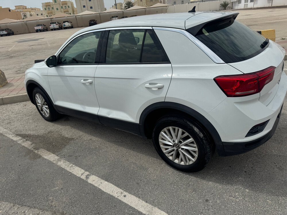 Volkswagen ID 4 2021 - Image 2