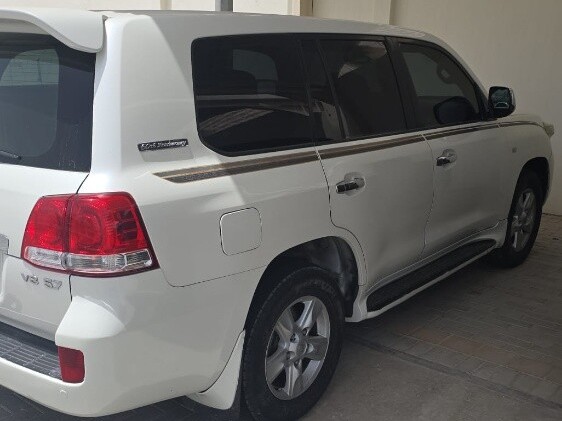 Toyota Land Cruiser VX.R 2011 - Image 2