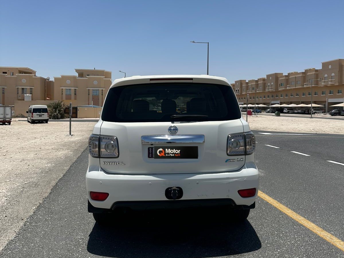 Nissan Patrol LE 2012 — photo 10 for sale in Qatar