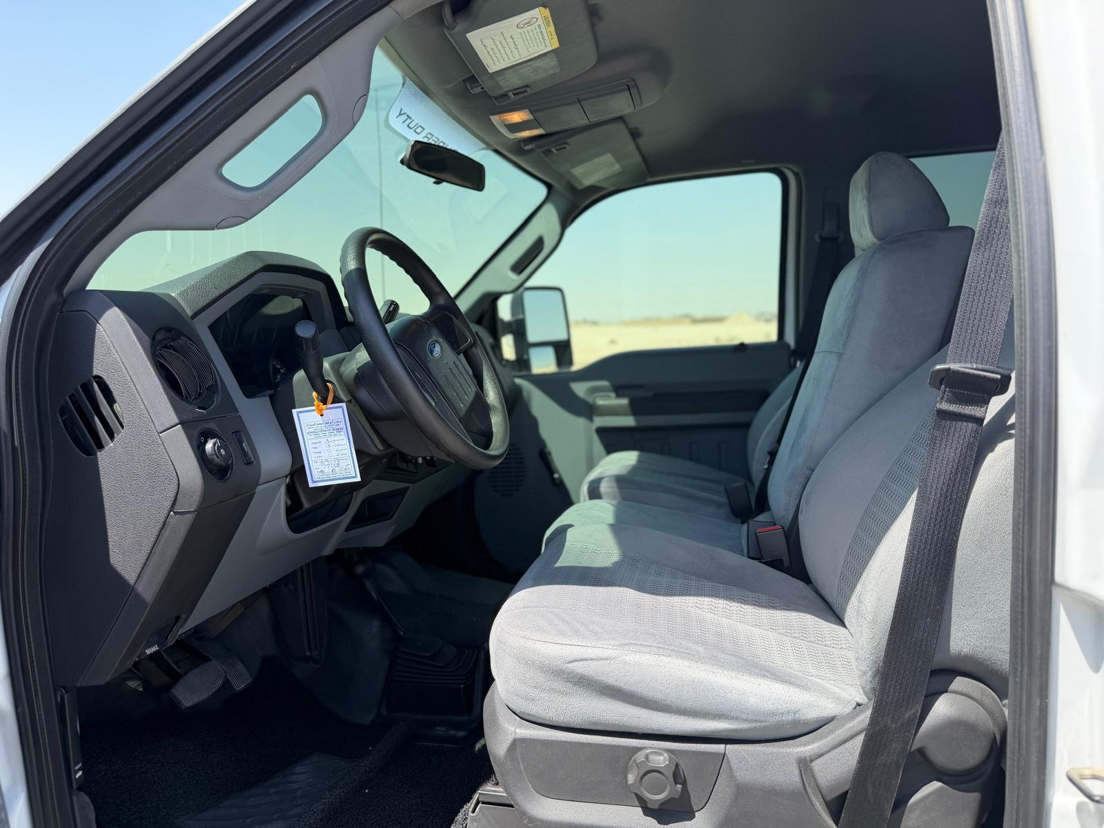 Ford F-350 2016 - Image 2