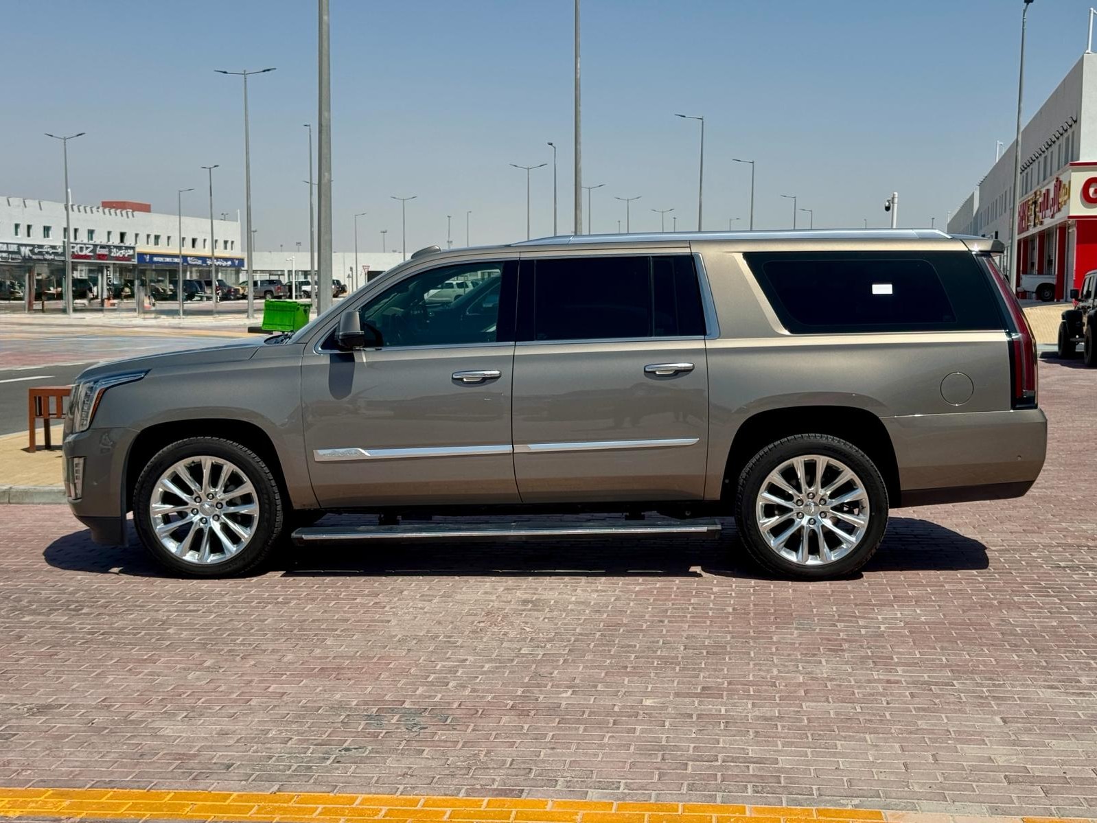 Cadillac Escalade 2019 - Image 3