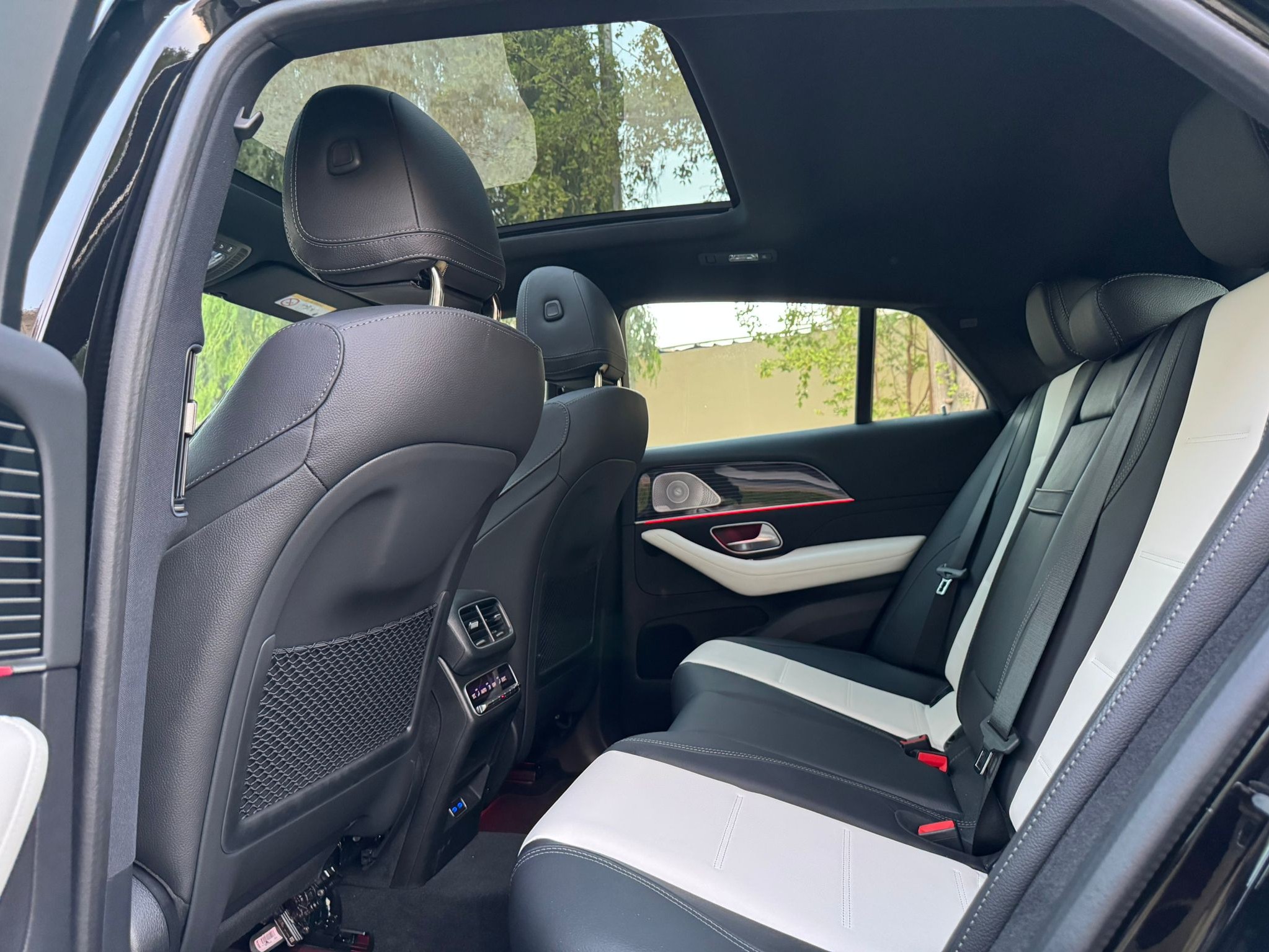 Mercedes-Benz GLE  450 2025 - Image 3