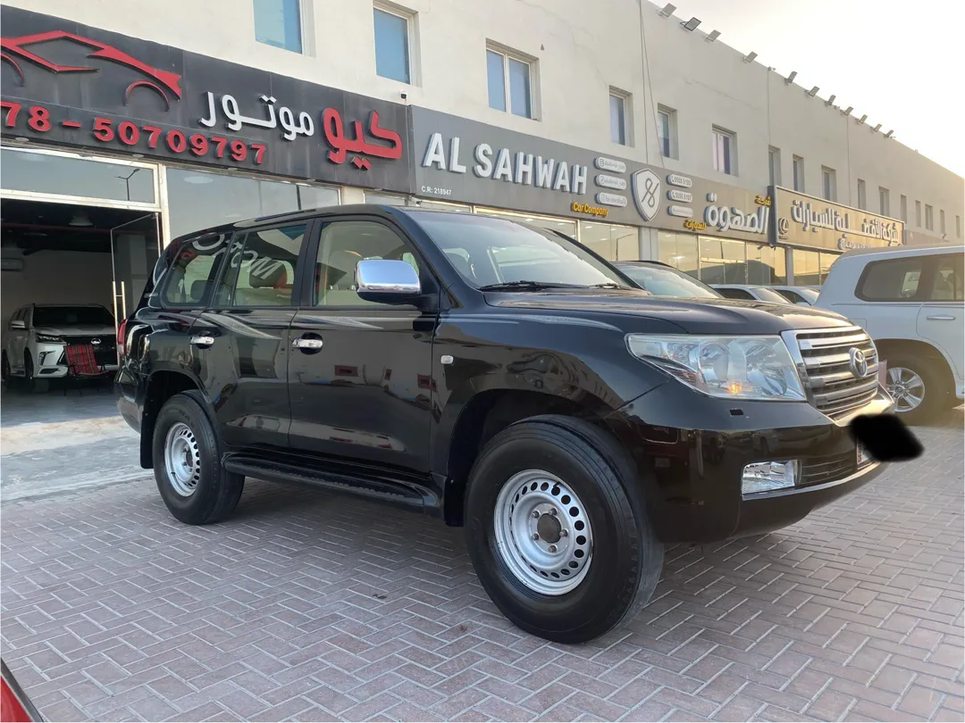 Toyota Land Cruiser GXR v8 2008 - Image 2